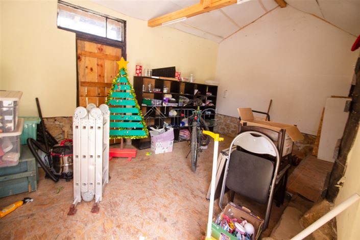 Image No.29-5 Bed House for sale