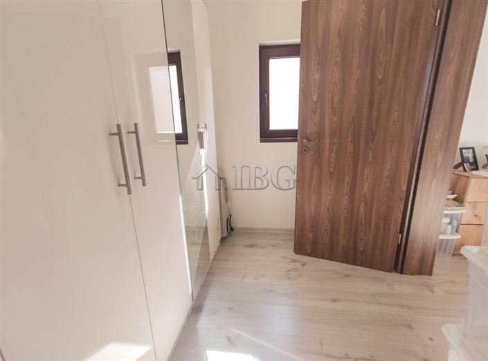 Image No.16-2 Bed House for sale