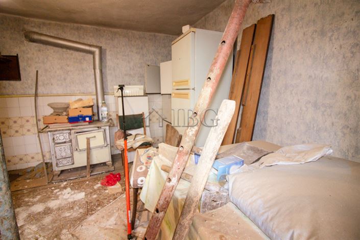 Image No.10-3 Bed House for sale