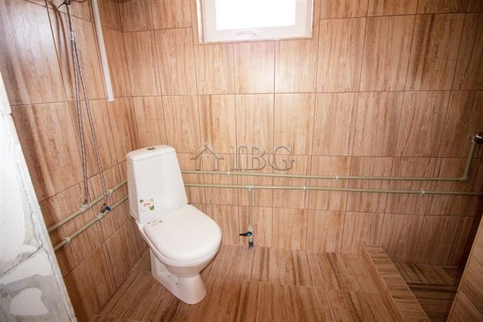 Image No.10-2 Bed House for sale