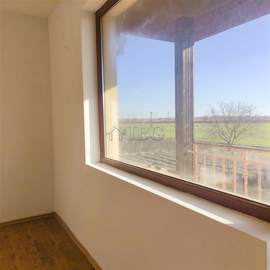 Image No.13-3 Bed House for sale