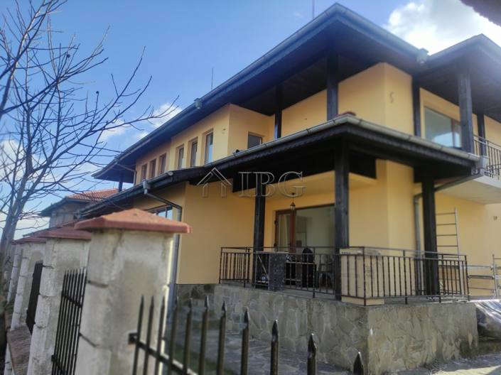 Image No.20-4 Bed House for sale