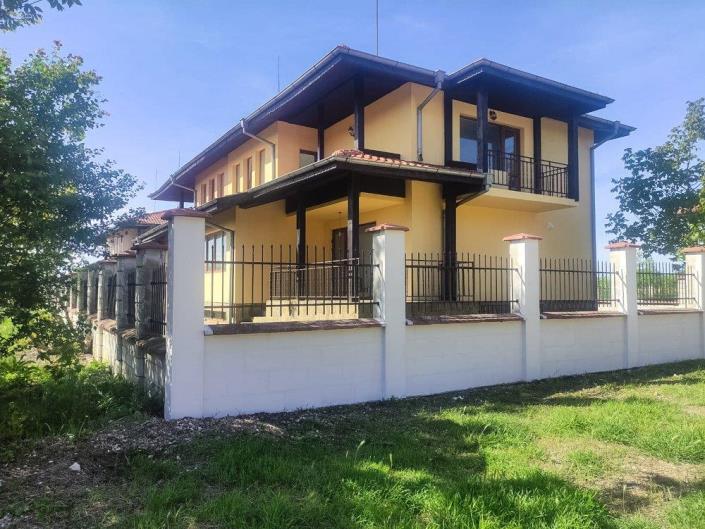 Image No.25-4 Bed House for sale