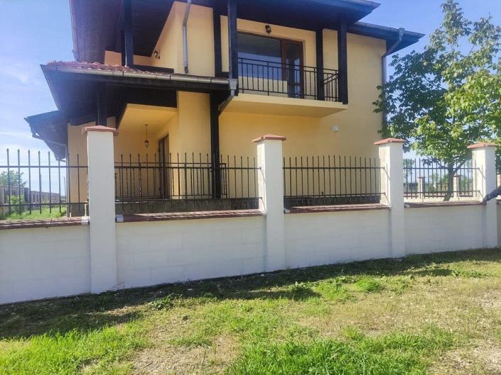 Image No.26-4 Bed House for sale