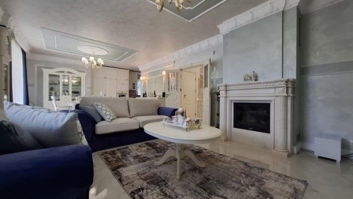 Image No.6-4 Bed House for sale