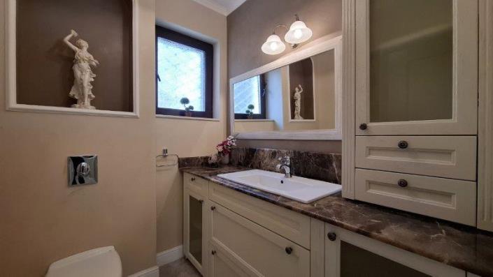 Image No.23-4 Bed House for sale