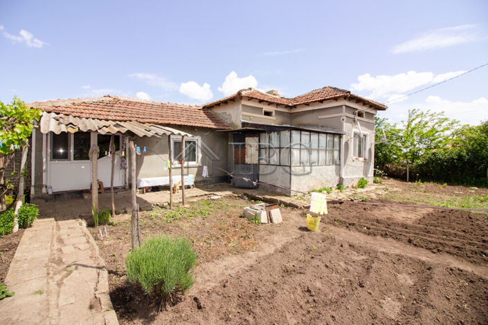 Image No.16-2 Bed House for sale