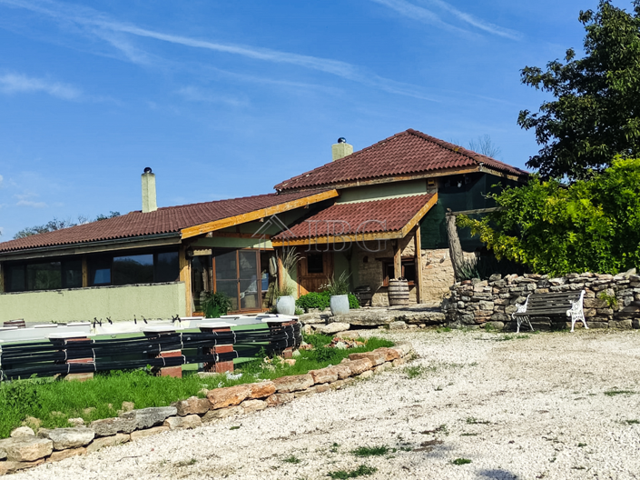 Image No.6-3 Bed House for sale