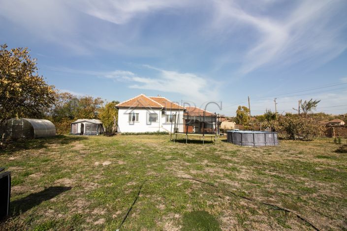 Image No.12-2 Bed House for sale