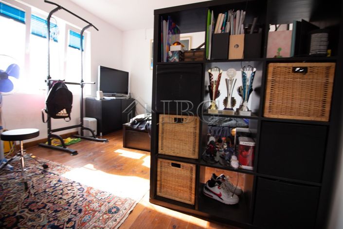 Image No.5-2 Bed House for sale