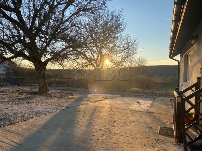 Image No.8-2 Bed House for sale