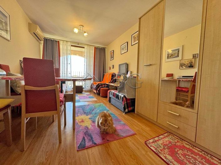 Image No.8-Apartment for sale