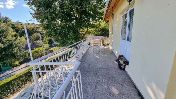 Image No.10-4 Bed House for sale