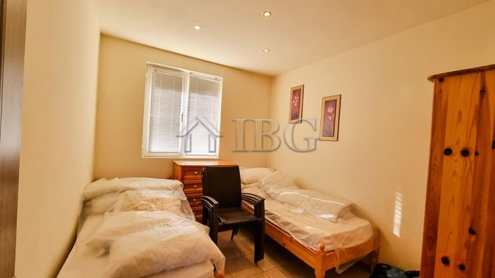 Image No.19-4 Bed House for sale