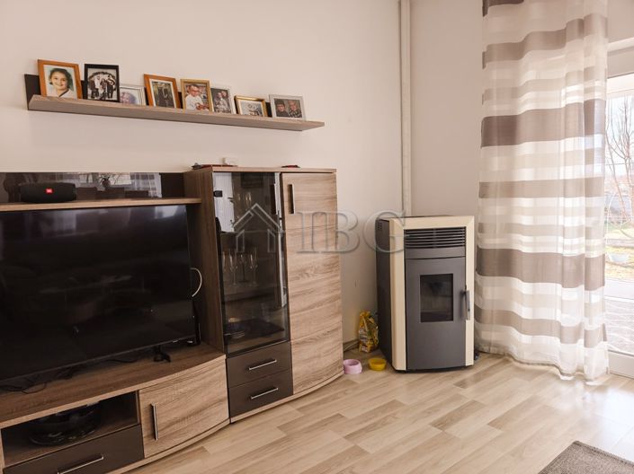 Image No.8-3 Bed House for sale