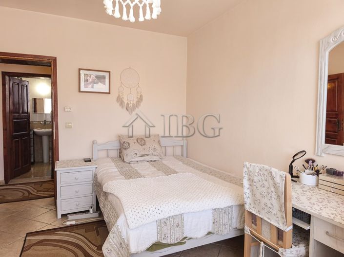 Image No.14-3 Bed House for sale