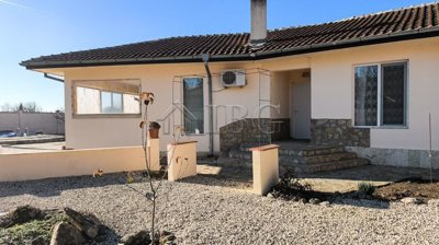 3-bed-house-with-pool-close-to-the-sea-43