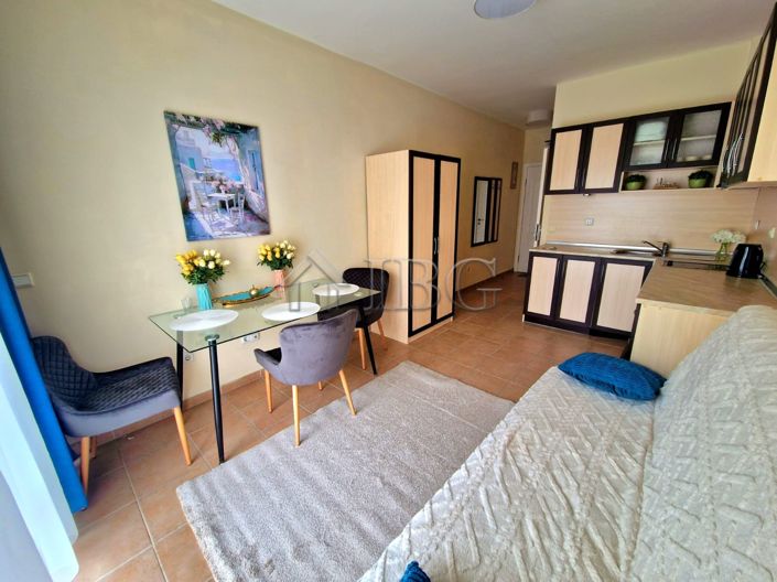 Image No.6-Apartment for sale