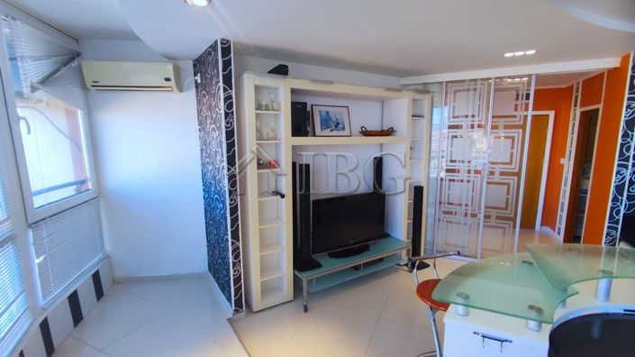 Image No.10-1 Bed Apartment for sale