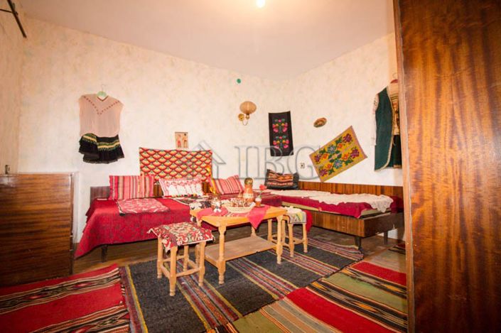 Image No.9-2 Bed House for sale