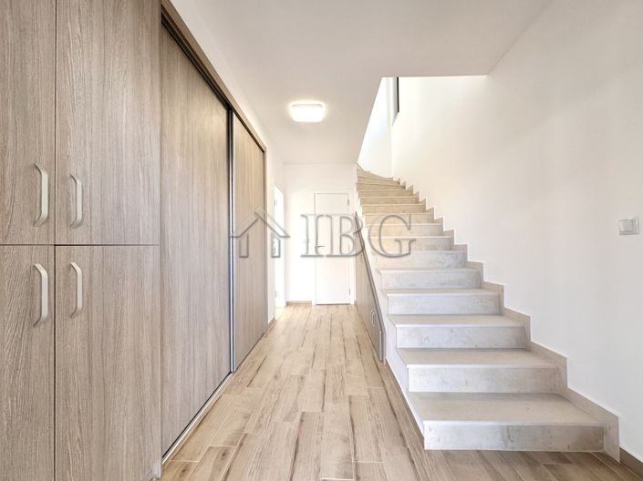 Image No.13-3 Bed House for sale