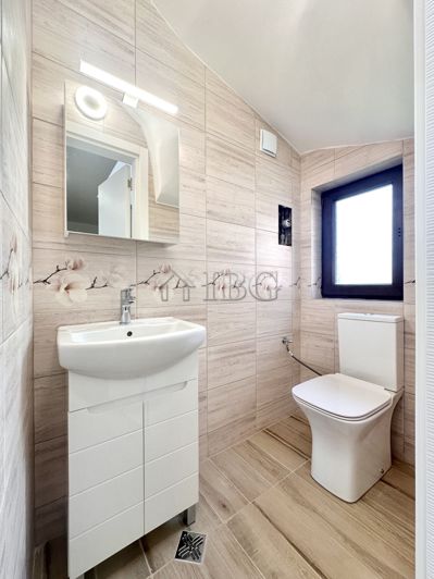 Image No.19-3 Bed House for sale