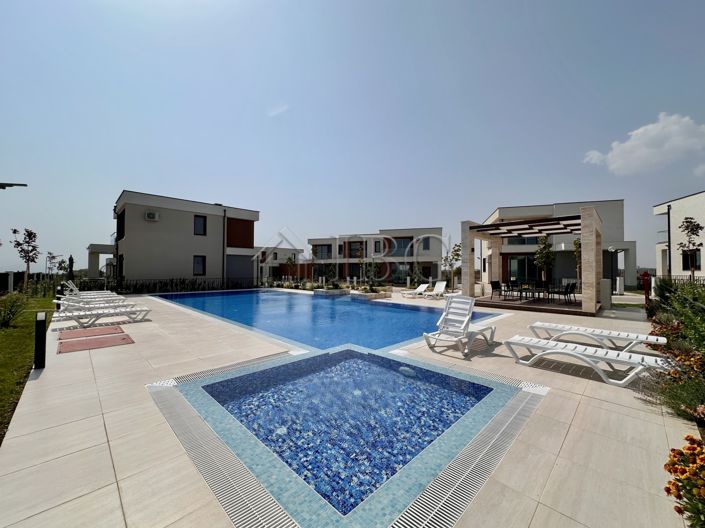 Image No.3-3 Bed House for sale