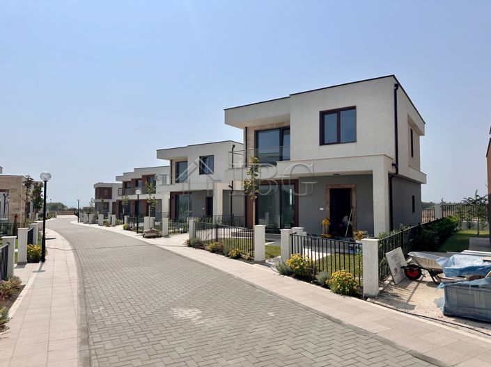 Image No.4-3 Bed House for sale