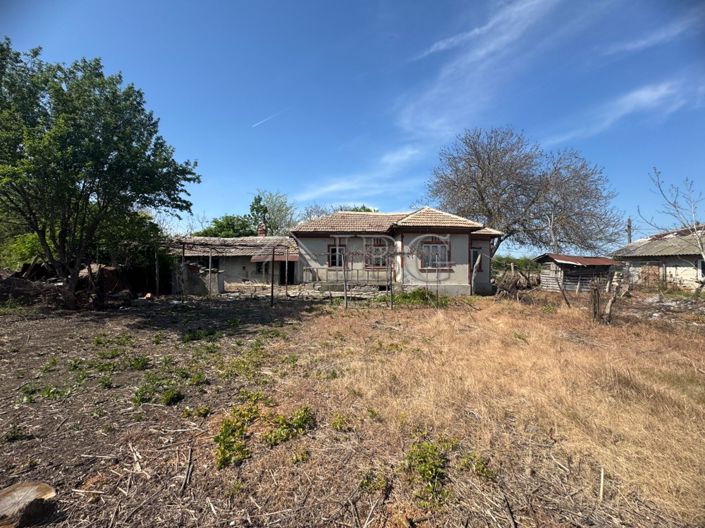 Image No.4-House for sale