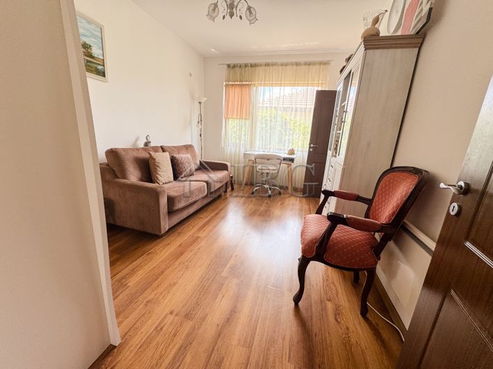 Image No.12-3 Bed House for sale