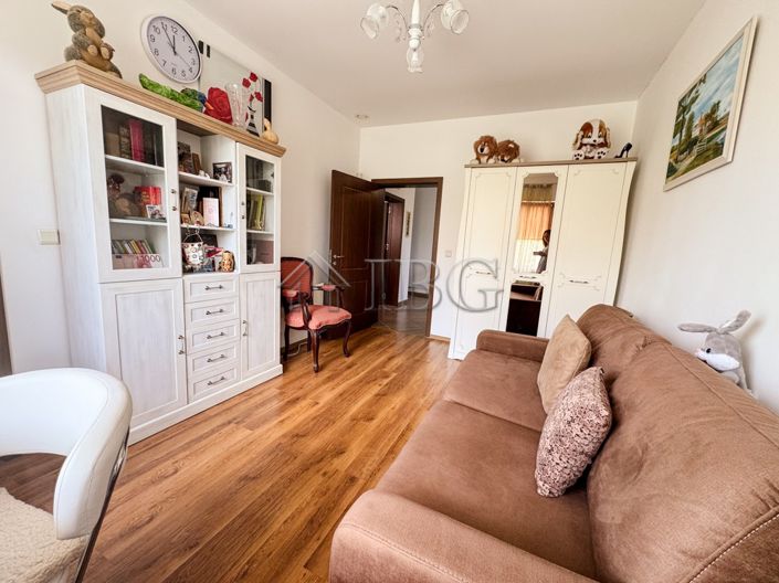 Image No.14-3 Bed House for sale