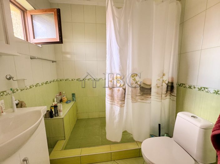 Image No.19-3 Bed House for sale