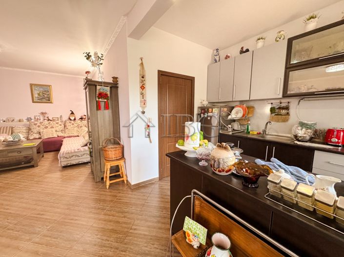 Image No.8-3 Bed House for sale