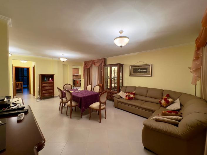 Image No.17-3 Bed Apartment for sale