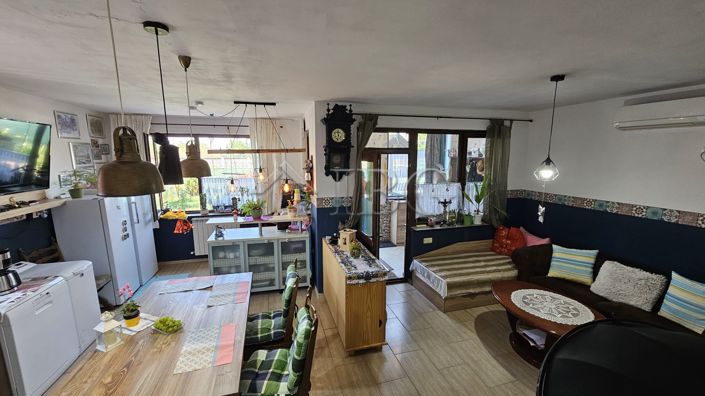 Image No.10-2 Bed House for sale