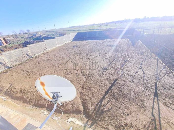 Image No.18-6 Bed House for sale