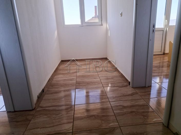 Image No.20-6 Bed House for sale