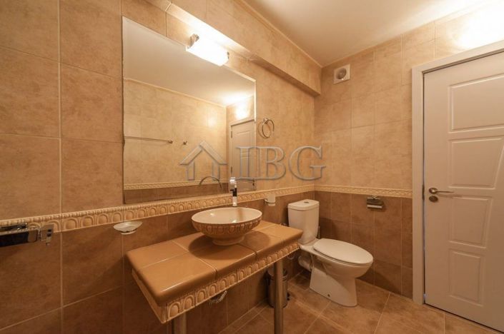 Image No.20-13 Bed Hotel for sale