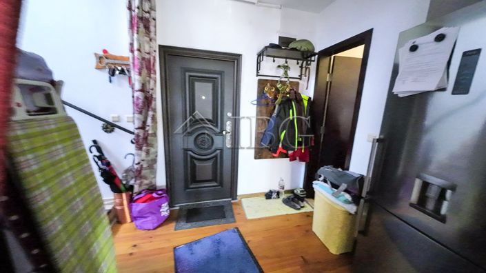 Image No.8-2 Bed House for sale