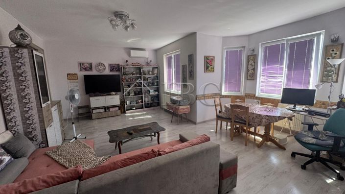 Image No.13-3 Bed House for sale