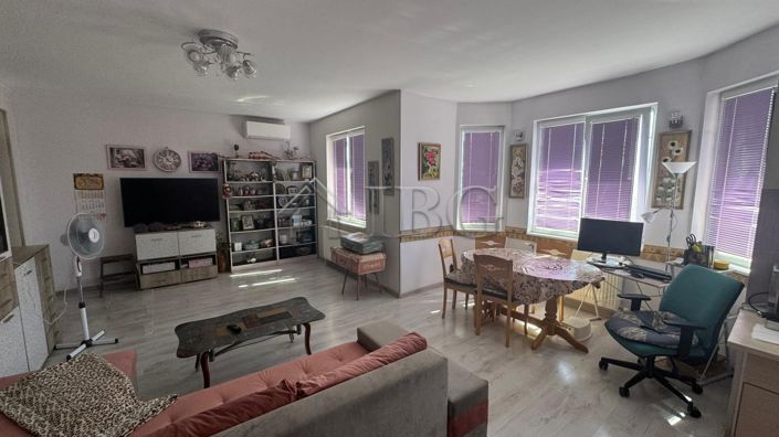 Image No.5-3 Bed House for sale