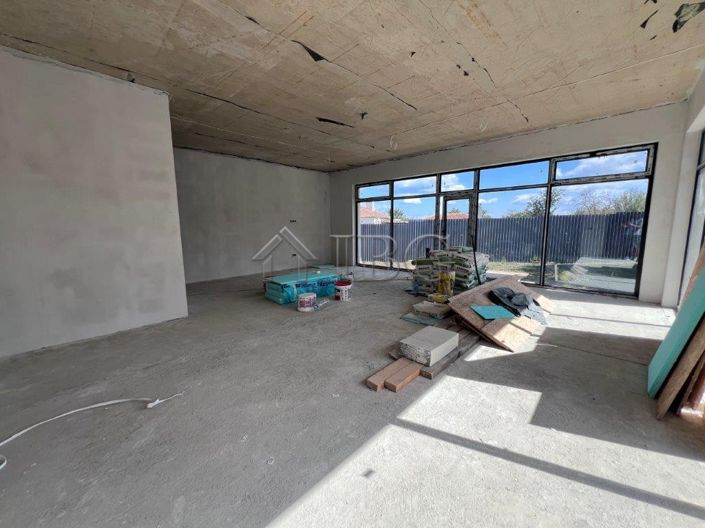 Image No.12-3 Bed House for sale