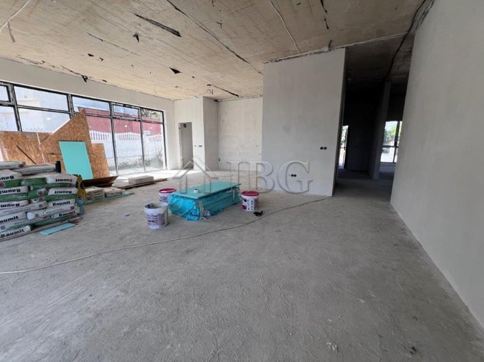 Image No.14-3 Bed House for sale