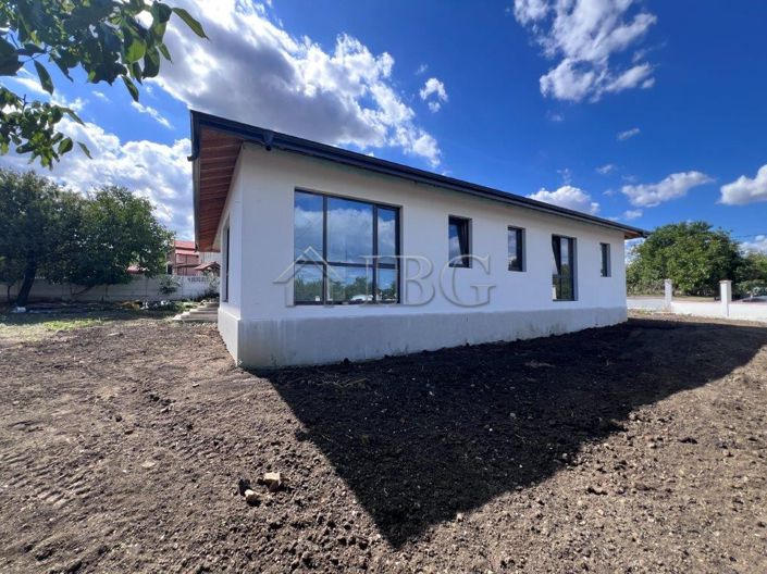 Image No.2-3 Bed House for sale