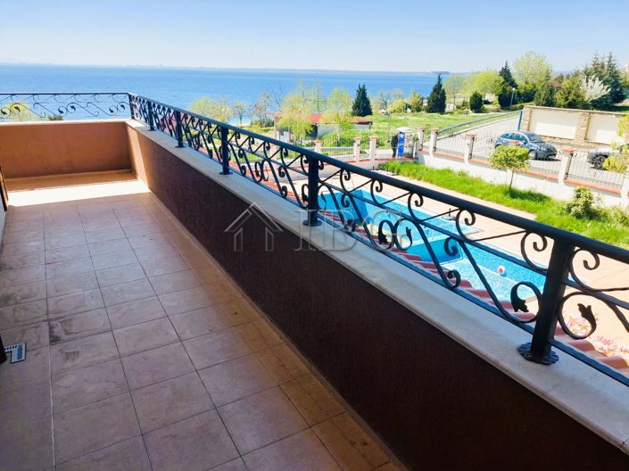 Image No.20-2 Bed Apartment for sale