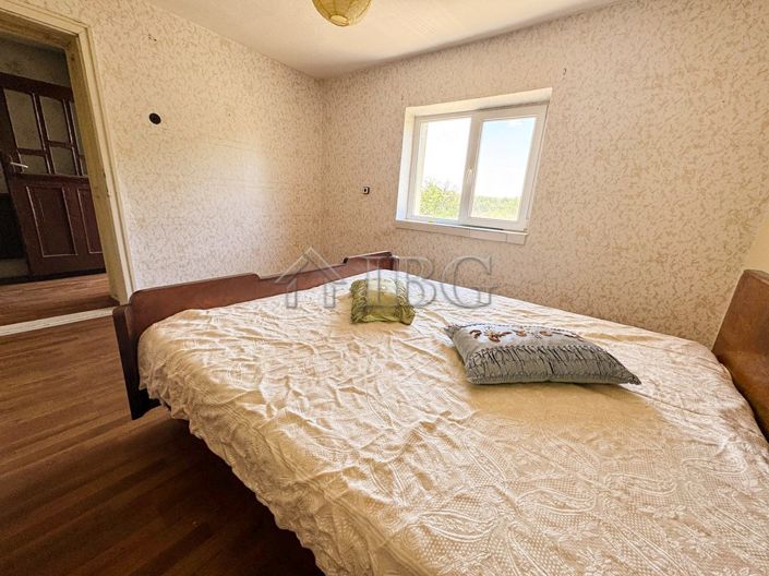 Image No.12-3 Bed House for sale