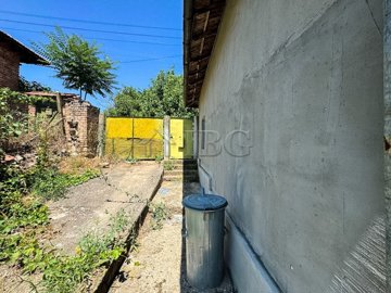 3-bedroom-renovated-house-near-ruse-48