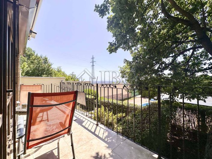 Image No.19-4 Bed House for sale