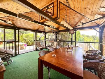 house-with-pool-kosharitsa-65