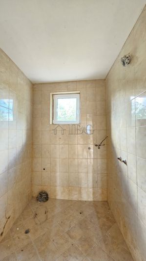 Image No.12-2 Bed House for sale